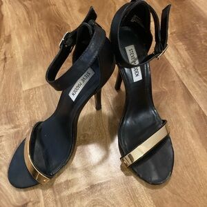 Steve Madden Black and Gold Women's Heels